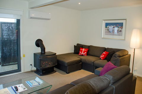 5 Whitecrest Great Ocean Road Resort - Ocean Views - Dalby Accommodation 17