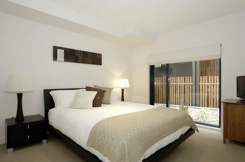 C-Scape Water Front Apartment - Dalby Accommodation 5