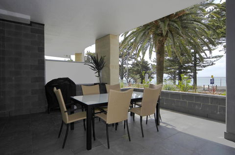 C-Scape Water Front Apartment - Dalby Accommodation 14