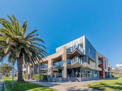 C-Scape Water Front Apartment - Dalby Accommodation 9
