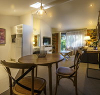 Bright Mystic Valley - Dalby Accommodation