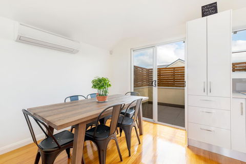 Beach Belle - Dalby Accommodation 4