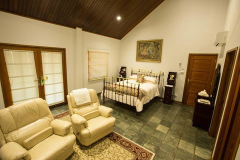The Block Vista B&B - Dalby Accommodation 1