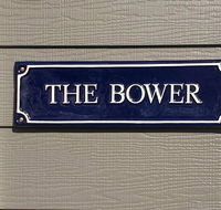 The Bower Kings Cottage - Dalby Accommodation