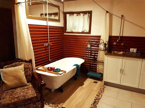 The Cabin - Dalby Accommodation 2