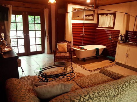 The Cabin - Dalby Accommodation 0