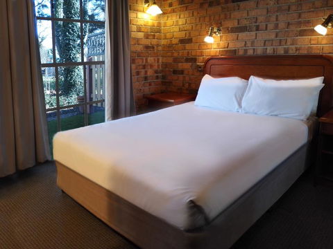 The Carrington Inn - Bungendore - Dalby Accommodation 3