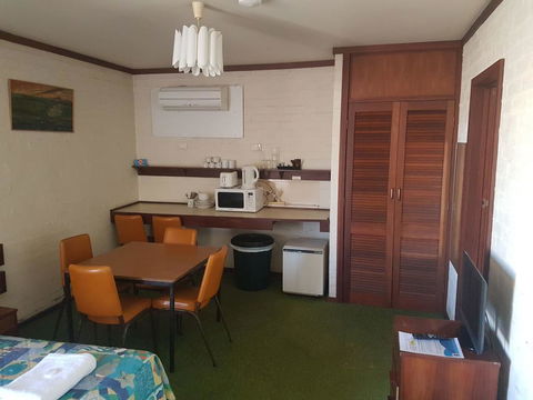 The Club Hotel - Dalby Accommodation 2