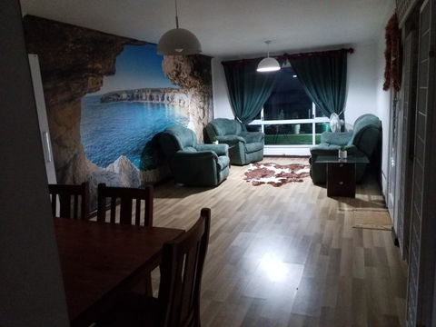 The DOLPHIN PLACE - Dalby Accommodation 1