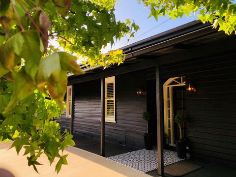 The Dudley Boutique Hotel - Dalby Accommodation 1