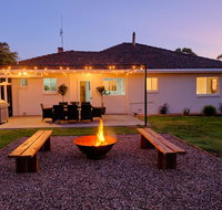 The Farmhouse. - Dalby Accommodation