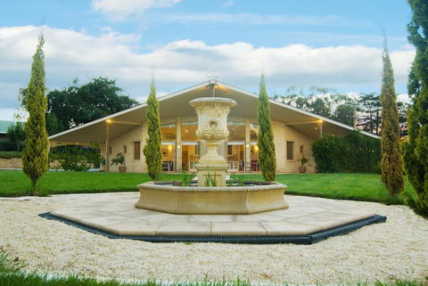 The Gatehouse At Villa Raedward - Dalby Accommodation 0