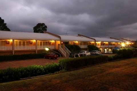 The Hermitage Motel - Campbelltown - Dalby Accommodation 2