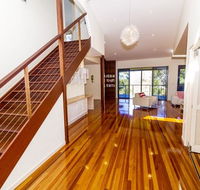 The Holiday House - Dalby Accommodation