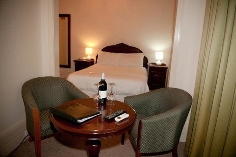 The Hotel Shamrock - Dalby Accommodation 1