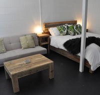 The Jungle Stays - Dalby Accommodation