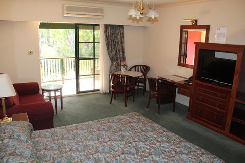 The Lawson Riverside Suites - Dalby Accommodation 1