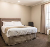 The Lighthouse Hotel - Dalby Accommodation