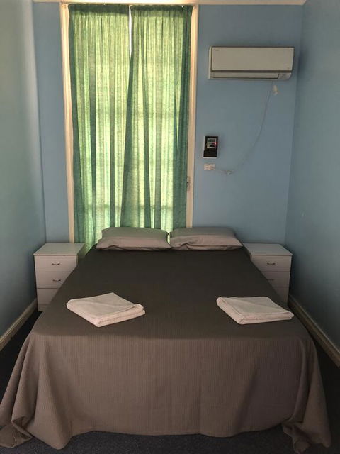 The Pink House - Dalby Accommodation 0