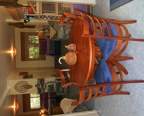 The Pond Cottage - Dalby Accommodation 3