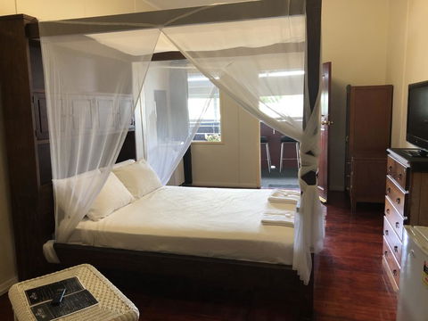 The Prince Of Wales - Dalby Accommodation 0