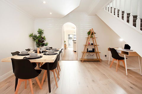 THE RENWICK - Hosted By: L'Abode Accommodation - Dalby Accommodation 3