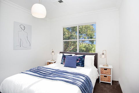 THE RENWICK - Hosted By: L'Abode Accommodation - Dalby Accommodation 2