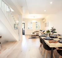 THE RENWICK - Hosted by L'Abode Accommodation - Dalby Accommodation
