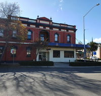 The Royal Hotel - Dalby Accommodation