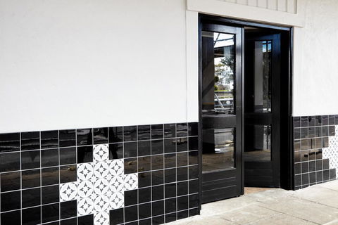 The Royal Hotel, Drouin - Dalby Accommodation 3