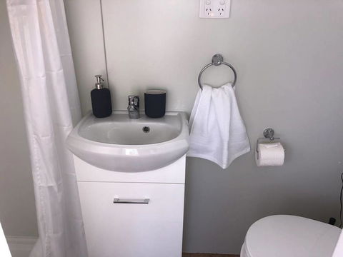 The Saddle Camp Tiny House, Braidwood - Dalby Accommodation 2