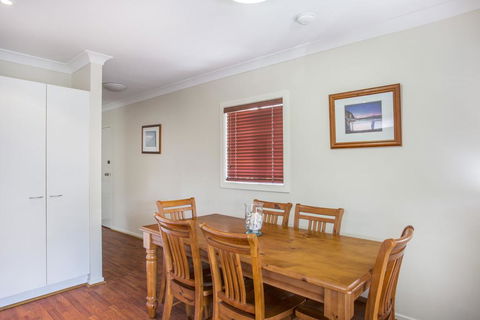 The Sands - 4/46 Jones Avenue Mollymook - Dalby Accommodation 2