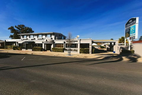The Town House Motor Inn - Dalby Accommodation 0