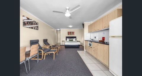 The Wellington Apartment Hotel - Dalby Accommodation 2