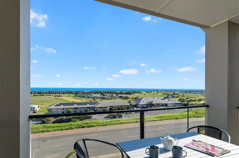 Ticky's Dream - 18 Turnberry Drive - Dalby Accommodation 0