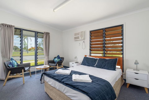 Tin Can Bay's Sleepy Lagoon Motel - Dalby Accommodation 1