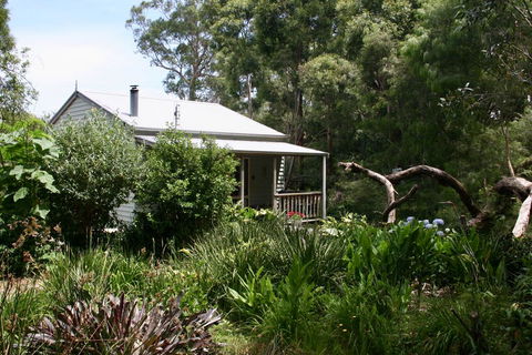 Tindoona Cottages - Dalby Accommodation 0