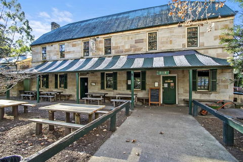 Tiny St Albans - Dalby Accommodation 1