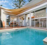 Toby's Beach House - Dalby Accommodation