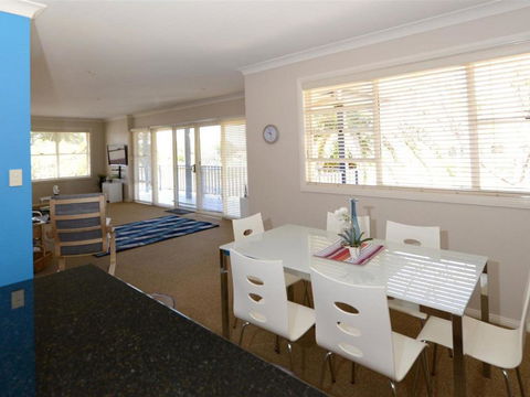 Tokelau Townhouse 1 - Dalby Accommodation 2