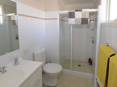 Tokelau Townhouse 1 - Dalby Accommodation 1