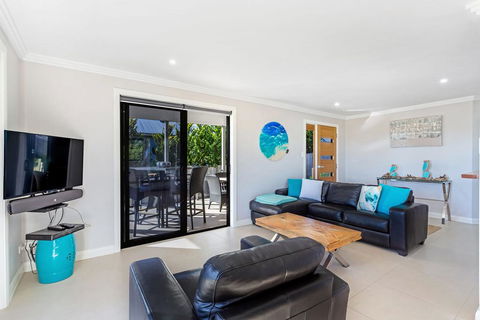 Tomaree Road, 16 - Dalby Accommodation 0