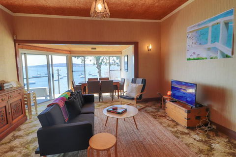 Tommy's Lakehouse - Dalby Accommodation 2