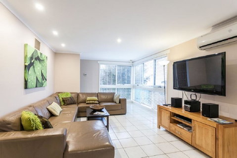 Torquay Retreats - Anderson - Dalby Accommodation 0