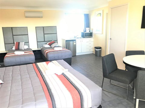 Toukley Motor Inn - Dalby Accommodation 2