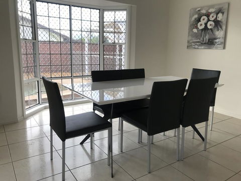 Townsville Wistaria Spacious Home - Dalby Accommodation 2