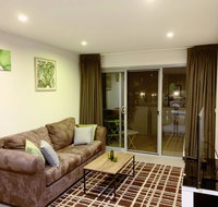Tranquil Relaxing Forrest Style Apartment - Braddon CBD - Dalby Accommodation
