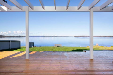 Tranquility Absolute Waterfront - Pet Friendly - 10 Mins To Hyams Beach - Dalby Accommodation 0