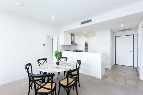 Trendy, Self Contained Inner City Apartment - Dalby Accommodation 2