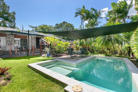 Tropical House, Pool And Extra Bungalow, 4 Bedrooms - Dalby Accommodation 0